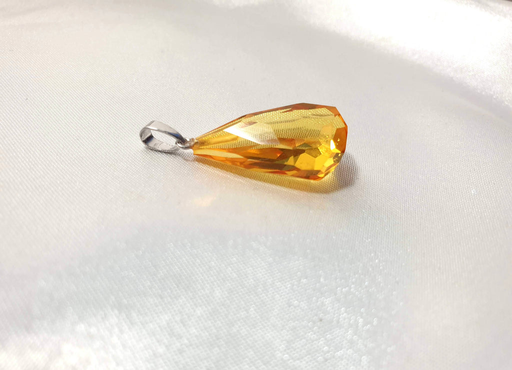 Faceted lemon amber pendant, natural diamond-cut gemstone with strerling silver 925