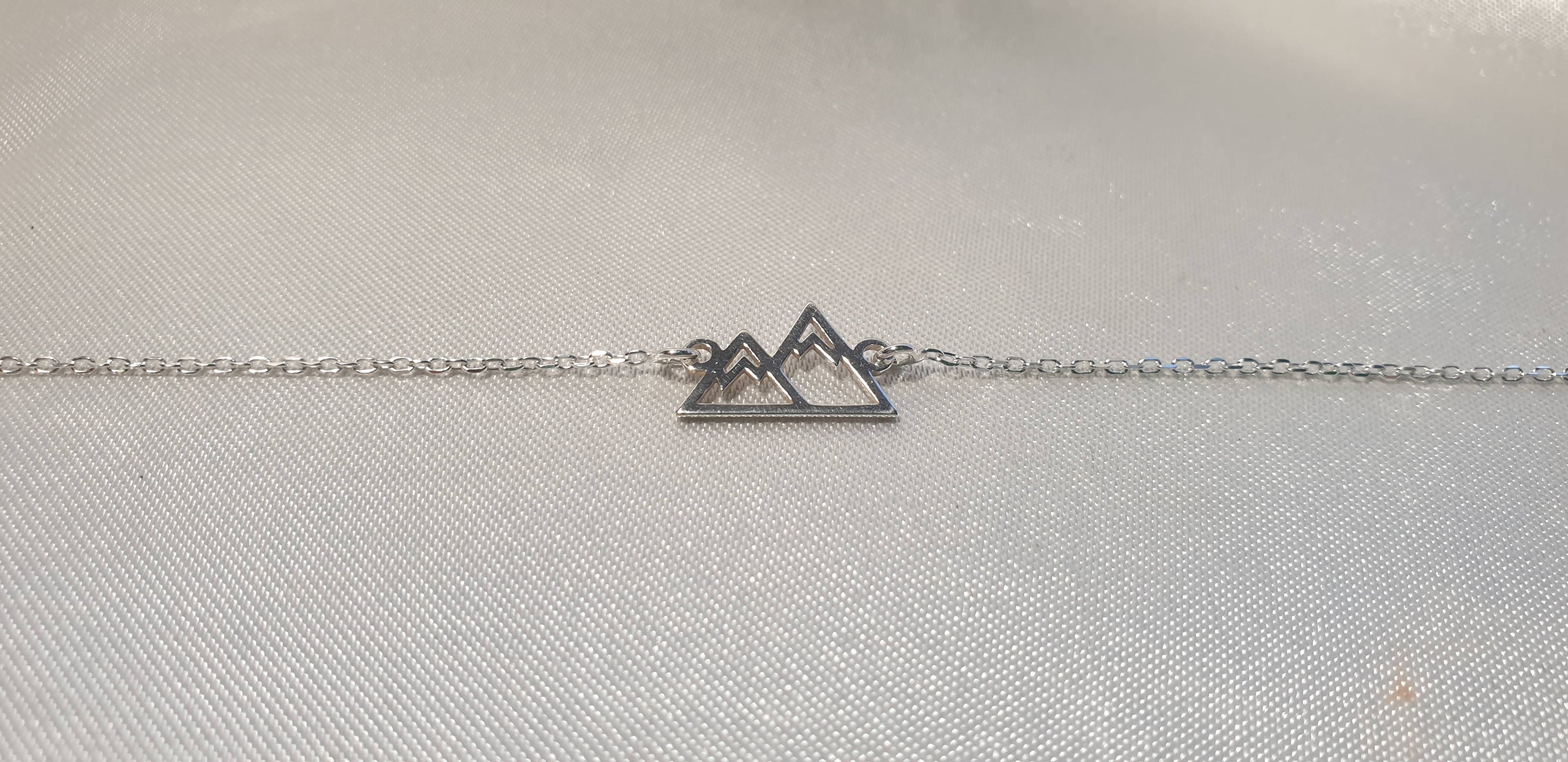 Bracelet Mountain Peaks Minimalist, Sterling Silver Travel Inspired Jewelry, Hiking Climbing Adventure Link Charm Bracelet