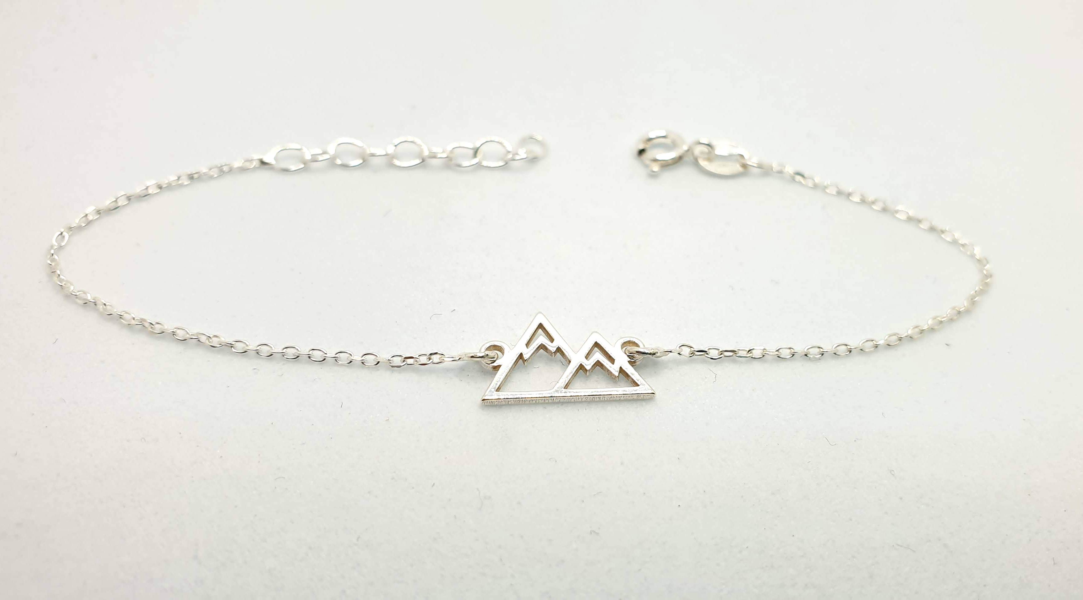 Bracelet Mountain Peaks Minimalist, Sterling Silver Travel Inspired Jewelry, Hiking Climbing Adventure Link Charm Bracelet
