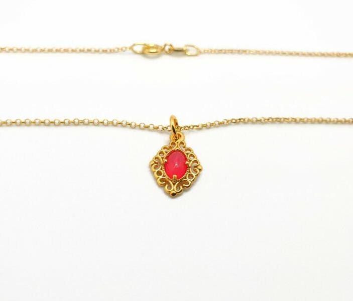 Pink Agate Necklace – Gold Plated Chain With Romantic Gemstone Pendant