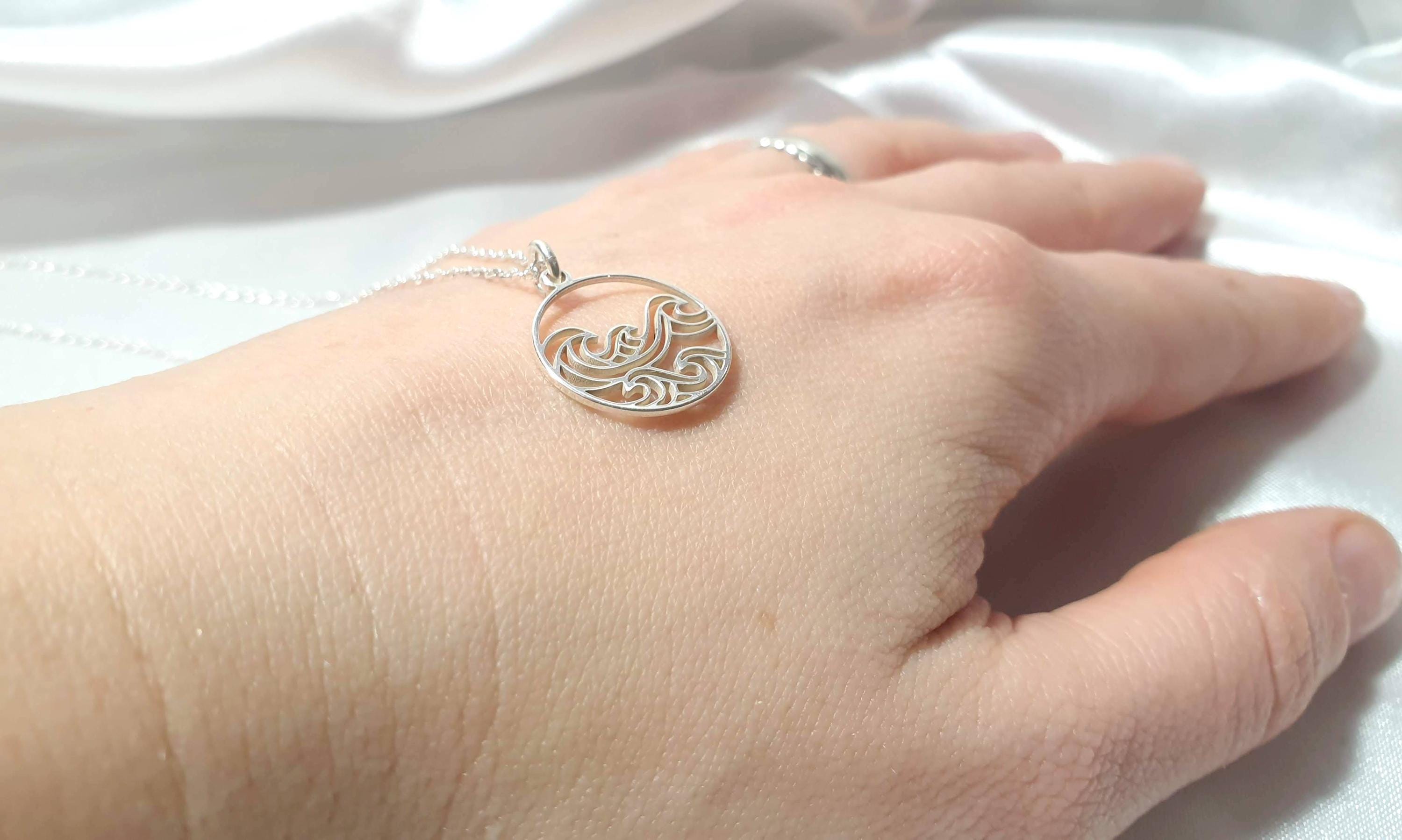 Collar de Onda de Plata de Ley - Colgante de Océano Grabado | Joyería Náutica