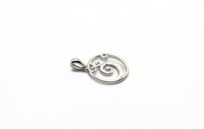 Colgante Ola de Plata – Collar de Plata Náutico con Diseño de Ola Marina Joyería