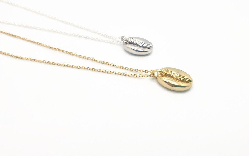 Scallop Sea Shell Necklace – Delicate Shell Pendant Necklace With Sterling Silver Chain