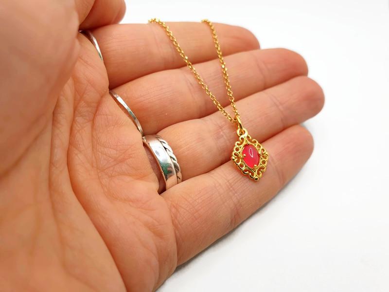 Pink Agate Necklace – Gold Plated Chain With Romantic Gemstone Pendant