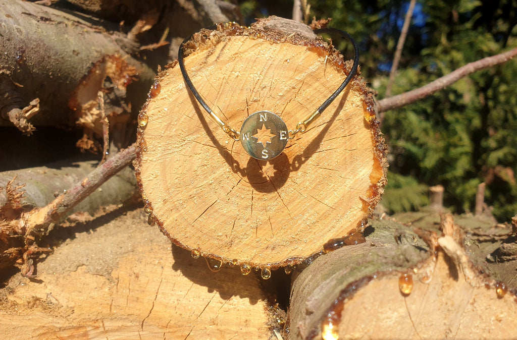 Wind Rose Bracelet – Adjustable Silver Or Gold Plated Leather Cord Jewelry