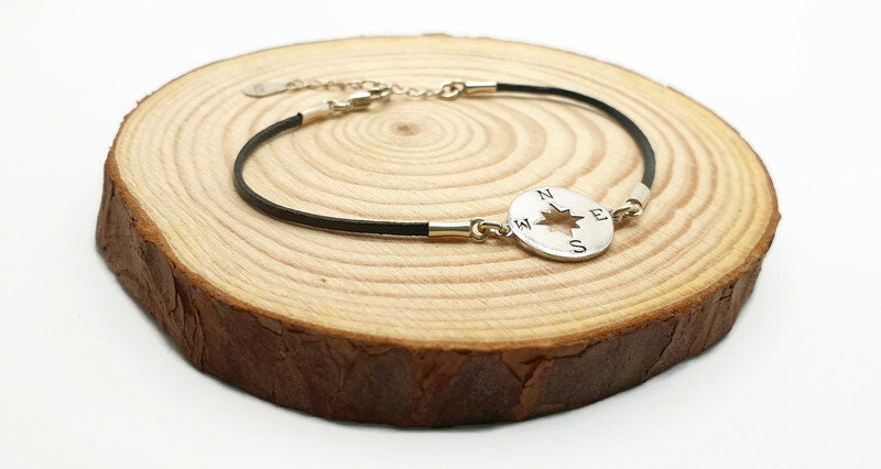Wind Rose Bracelet – Adjustable Silver Or Gold Plated Leather Cord Jewelry