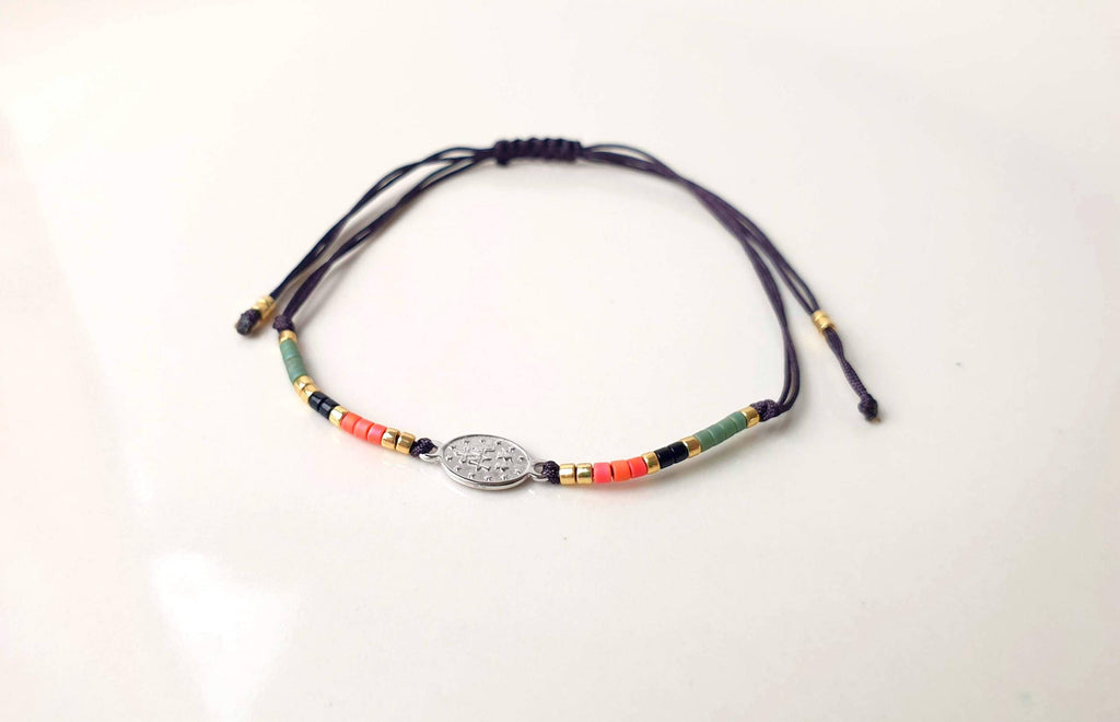 Silver and Japanese Miyuki Seed Beads, Miraculous Mary Medal Bracelet, Adjustable String Threat Silde Bracelet