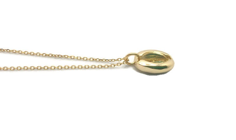 Scallop Sea Shell Necklace – Delicate Shell Pendant Necklace With Sterling Silver Chain