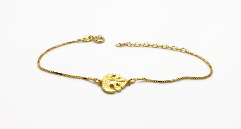 Gold Plated Leaf Bracelet – Minimalist Silver Jewelry With Adjustable Box Chain