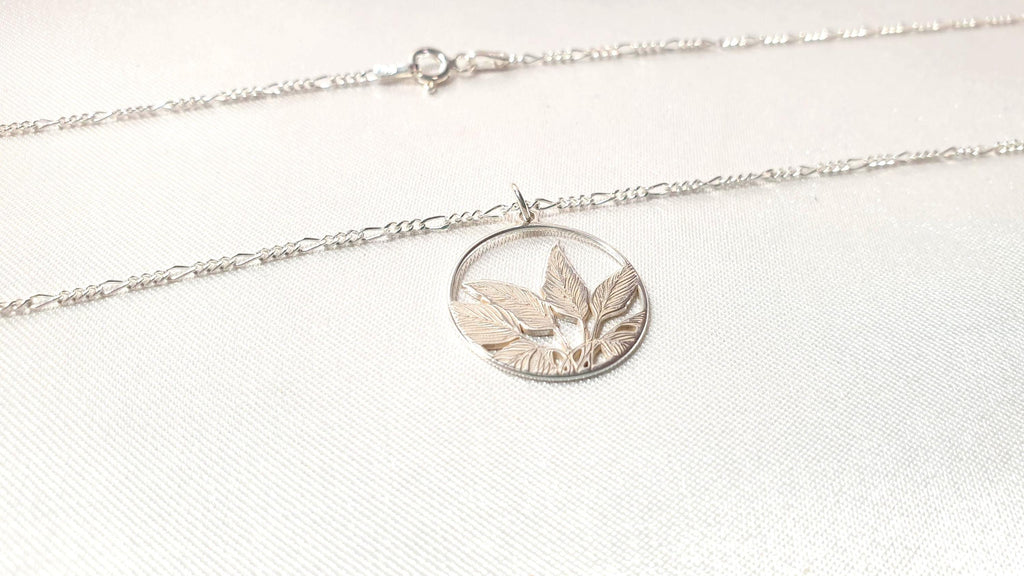 Silver Circle Necklace – Engraved Leaf Pendant With Figaro Chain, Nature Inspired Jewelry