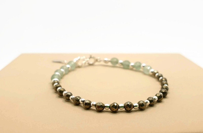 Aventurine Hematite Bracelet – Handcrafted Beaded Natural Gemstone Wrist Accessory