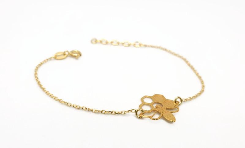 Gold Plated Honeycomb Bee Charm Bracelet: Delicate Cable Chain