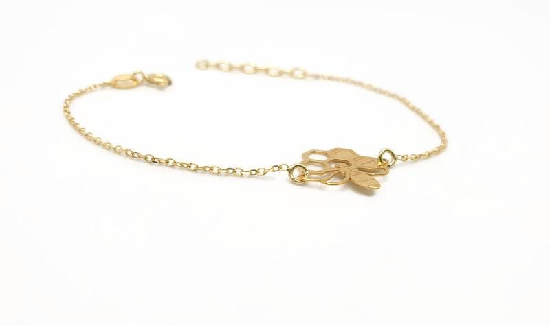 Gold Plated Honeycomb Bee Charm Bracelet: Delicate Cable Chain