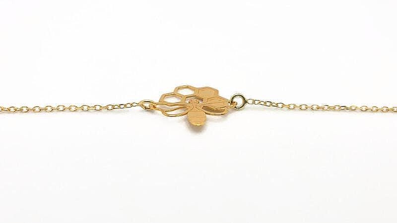 Gold Plated Honeycomb Bee Charm Bracelet: Delicate Cable Chain