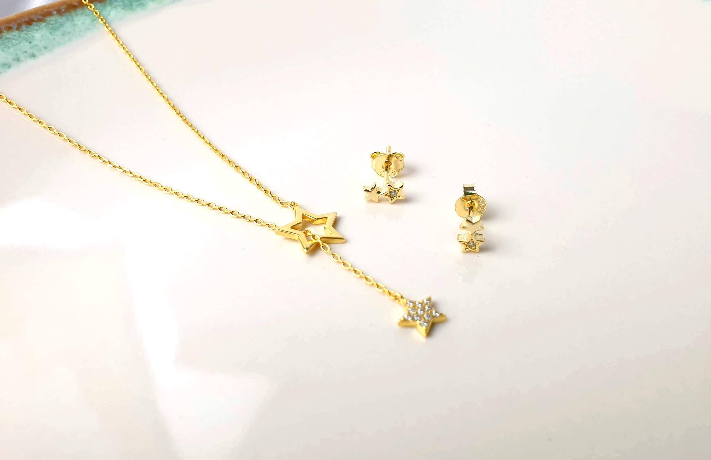 Magic Star Necklace and Stud Earrings Set in Gold Plated Silver and cubic circonia: Minimalist Celestial Jewelry