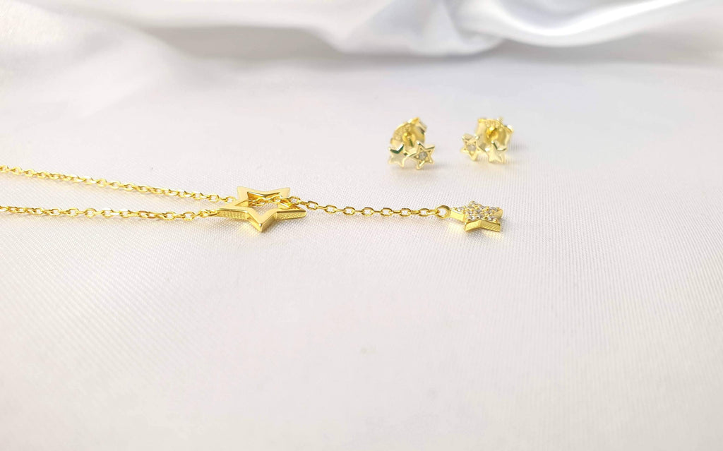 Magic Star Necklace and Stud Earrings Set in Gold Plated Silver and cubic circonia: Minimalist Celestial Jewelry