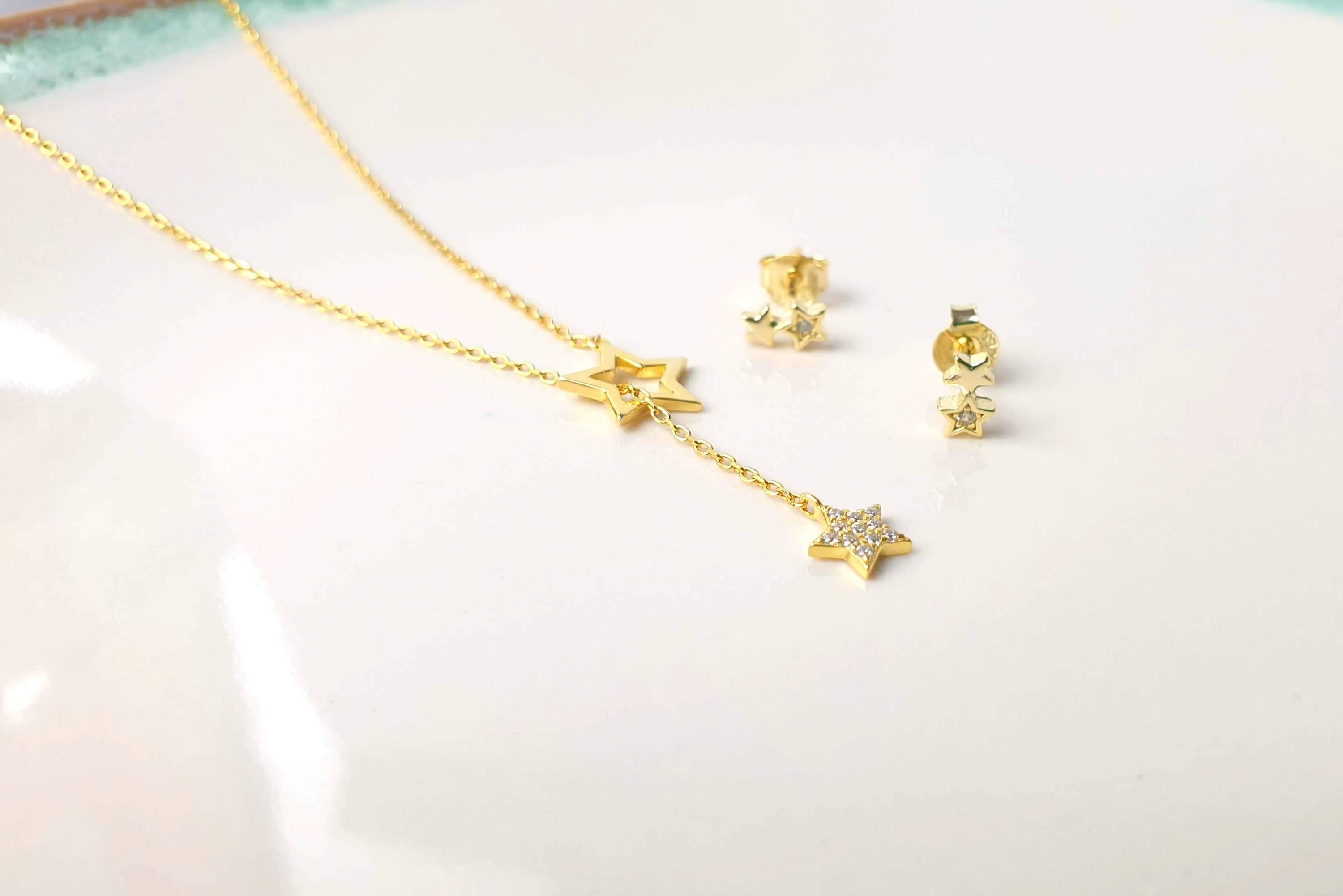 Magic Star Necklace and Stud Earrings Set in Gold Plated Silver and cubic circonia: Minimalist Celestial Jewelry