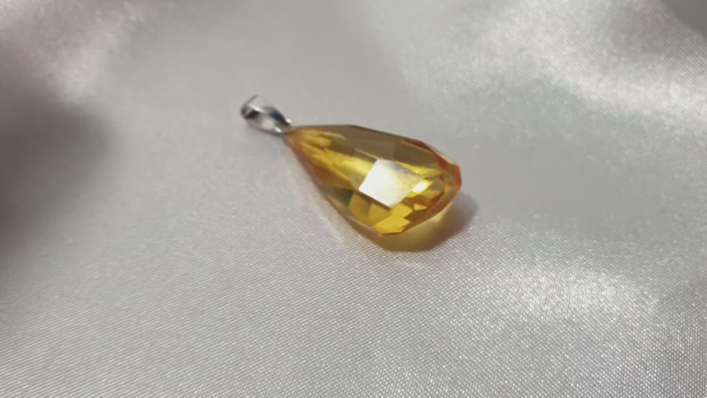 Faceted lemon amber pendant, natural diamond-cut gemstone with strerling silver 925